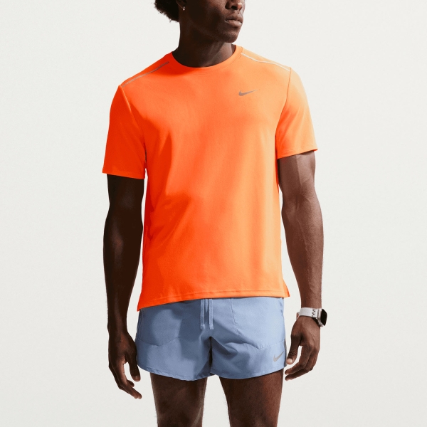 Maglietta Running Uomo Nike DriFIT UV Miler Maglietta  Total Orange/Reflective Silver IF2082803