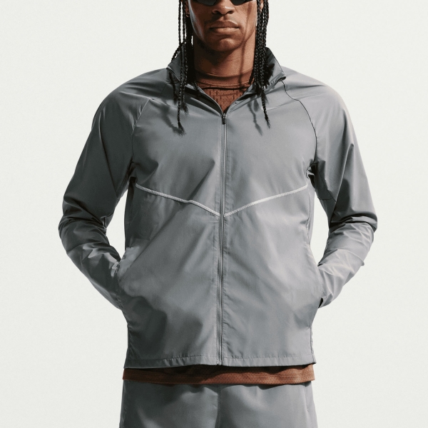 Giacca Running Uomo Nike Repel Miler UV Giacca  Smoke Grey/Reflective Silver IF2369084