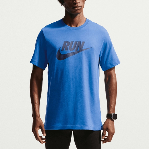 Maglietta e Polo Sportswear Uomo Nike DriFIT Swoosh Maglietta  Blue Crystal/Thunder Blue IH4238452