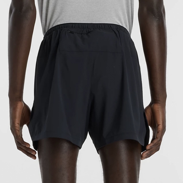 New Balance RC Essential 5in Pantaloncini - Black/Slate Grey