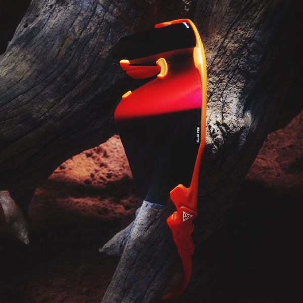 Nike ACG Vista Peak Occhiali - Matte Safety Orange/Orange Mirror