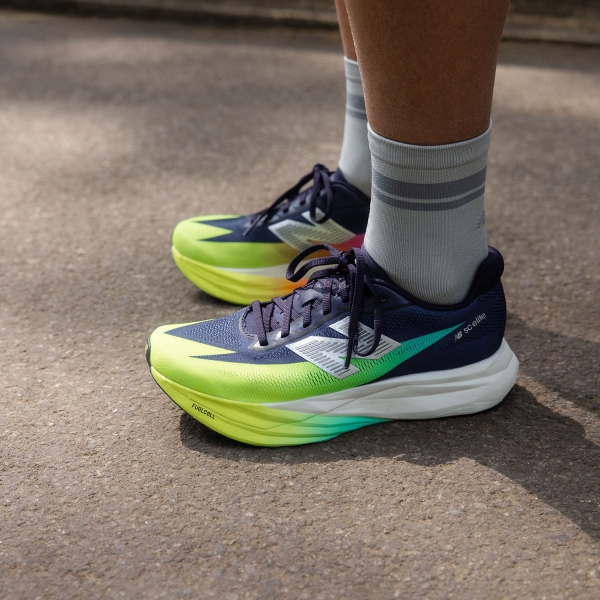 New Balance FuelCell SuperComp Elite v5 - Boysenberry/Afterglow