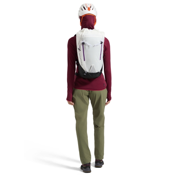 La Sportiva Granite 22 Backpack - Chalk/Black