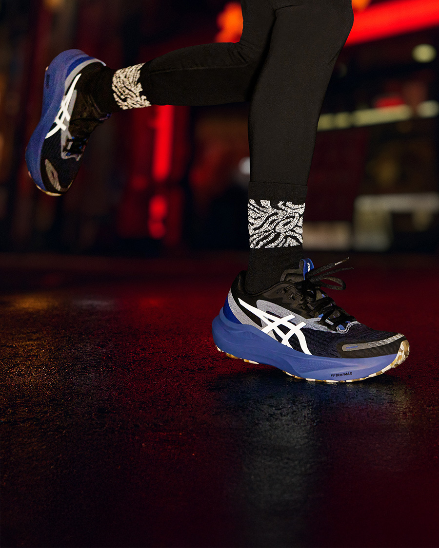 Your ride lights up
ASICS Lite-Show Collection