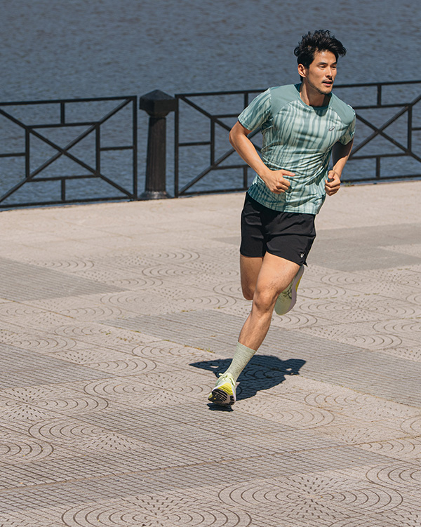 【asics】アシックス◇GEL-KAYANO 31 LITE-SHOW スニーカー GEL-KAYANO™ 31 LITE-SHOW™