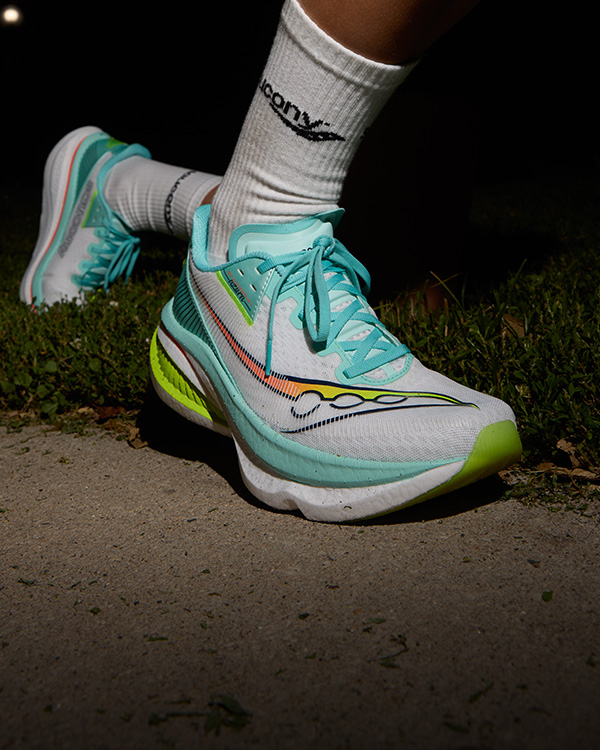 Make any day fast
Saucony Endorphin Azura