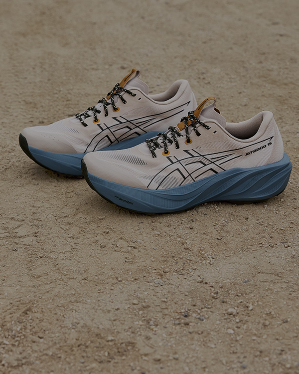 Run, explore
ASICS Nature Bathing Collection